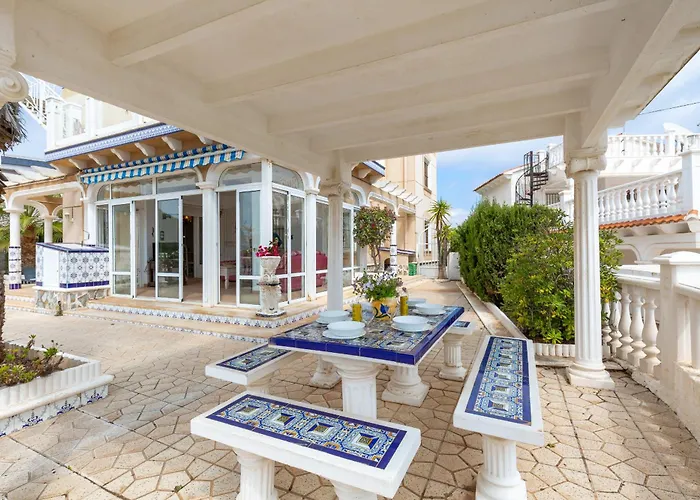 Fidalsa Prime Mediterranean Beachfront Villa *