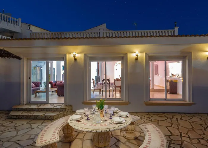 Fidalsa Prime Mediterranean Beachfront Villa *